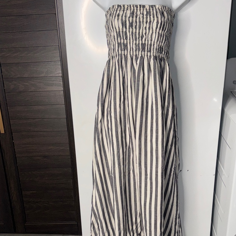 Universal Thread Smocked Strapless Striped Maxi D… - image 2
